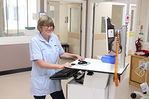 Workstation on Wheels NHS